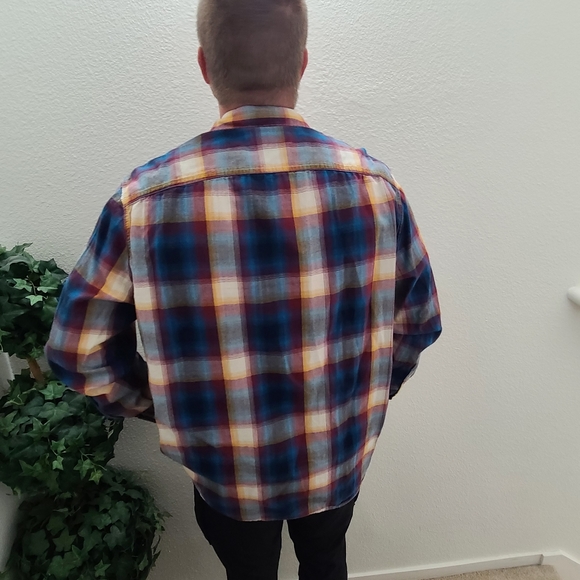 American Eagle Men's Outfitters Flannel - Picture 10 of 11